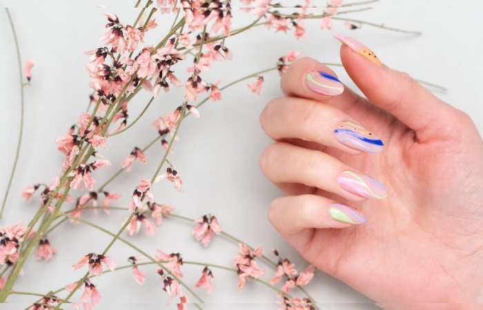 Advantages of Pastel Acrylic Nails