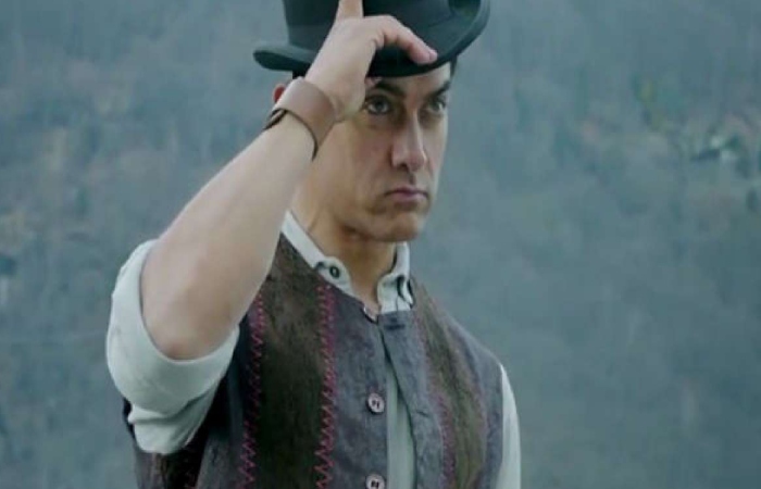 What is the main plot in the Dhoom 3 full movie?